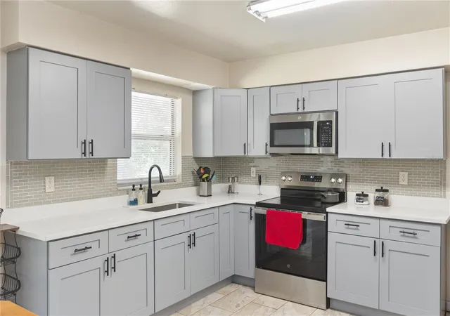 Photo 3 of Single family home for sale at 1585 W J Williams Ln, Dunnellon, FL 34434 | MLS# TB8562605 | Listing updated on 2026-10-29