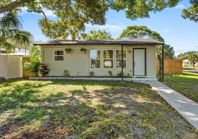 Photo 1 of Single family home for sale at 6948 Dartmouth Ave N, Saint Petersburg, FL 33710 | MLS# TB8562608 | Listing updated on 2026-10-29