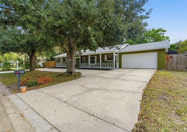 Photo 4 of Single family home for sale at 124 Park Ave, Casselberry, FL 32707 | MLS# O6453583 | Listing updated on 2026-10-29