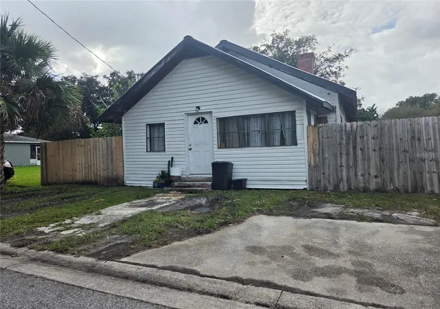 Single family home for sale at 2340 Water St, SANFORD, FL 32771 | MLS# O6453586