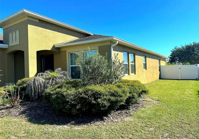 Photo 2 of Single family home for sale at 3259 Summit Ln, Lakeland, FL 33810 | MLS# C7532667 | Listing updated on 2026-10-29