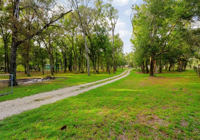 Photo 4 of Manufactured home for sale at 17234 Helen K Dr, Spring Hill, FL 34610 | MLS# TB8562657 | Listing updated on 2026-10-29