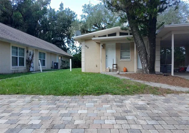 Photo 2 of House for sale at 2818 Locicero Dr, Tampa, FL 33619 | MLS# TB8562671 | Listing updated on 2026-10-30