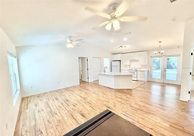 Photo 4 of Single family home for sale at 10933 N Em En El Grv Rd, Leesburg, FL 34788 | MLS# G5119613 | Listing updated on 2026-10-29