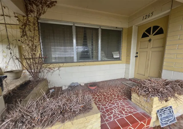 Photo 1 of Single family home for sale at 1265 E Minnesota Ave, Deland, FL 32724 | MLS# FC322432 | Listing updated on 2026-10-30