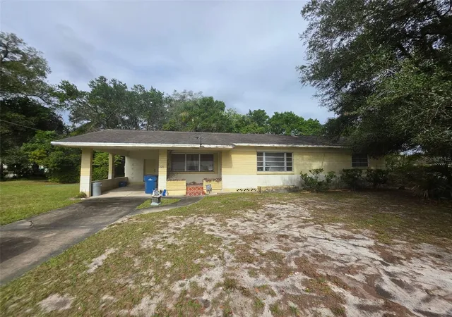 Photo 1 of Single family home for sale at 1265 E Minnesota Ave, Deland, FL 32724 | MLS# FC322432 | Listing updated on 2026-10-30