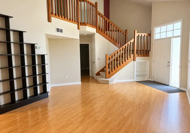 Photo 3 of Townhouse for sale at 4489 Oak Arbor Cir, Orlando, FL 32808 | MLS# O6453628 | Listing updated on 2026-10-30