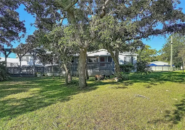 Photo 3 of Manufactured home for sale at 17131 Monteverde Dr, Spring Hill, FL 34610 | MLS# W7890744 | Listing updated on 2026-10-30