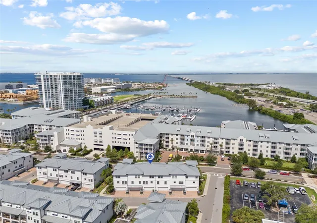 Photo 4 of Townhouse for sale at 5120 Bridge St #4, Tampa, FL 33611 | MLS# TB8562680 | Listing updated on 2026-10-30