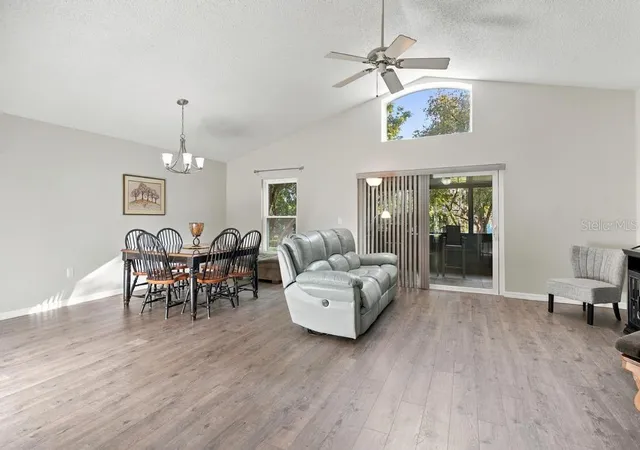 Photo 4 of Single family home for sale at 3017 E Beaumont Ln, Eustis, FL 32726 | MLS# G5119614 | Listing updated on 2026-10-30