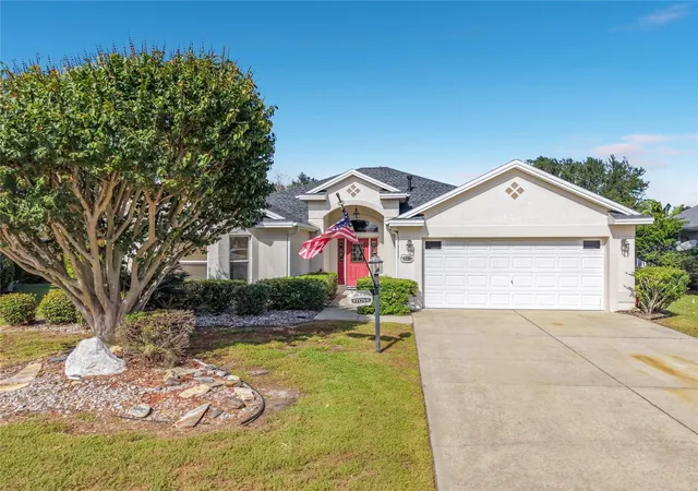 Photo 1 of Single family home for sale at 863 Castleberry Cir, The Villages, FL 32162 | MLS# OM734894 | Listing updated on 2026-10-30