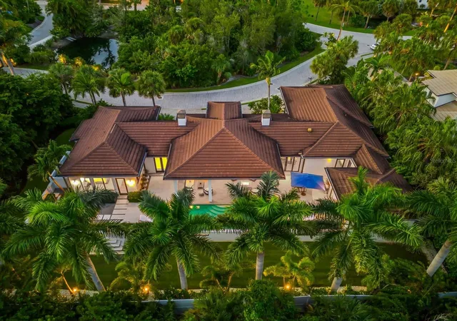 Single family home for sale at 1207 Sharswood Ln, SARASOTA, FL 34242 | MLS# A4711266