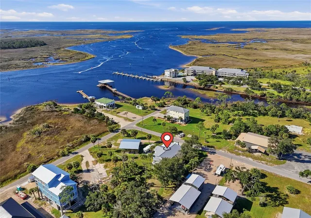 Photo 1 of Single family home for sale at 104 3rd Street NW, Steinhatchee, FL 32359 | MLS# GC544516 | Listing updated on 2026-10-29