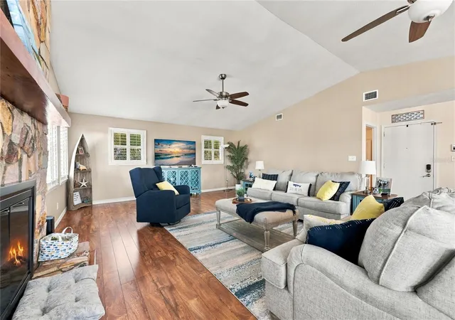 Photo 4 of Single family home for sale at 104 3rd Street NW, Steinhatchee, FL 32359 | MLS# GC544516 | Listing updated on 2026-10-29