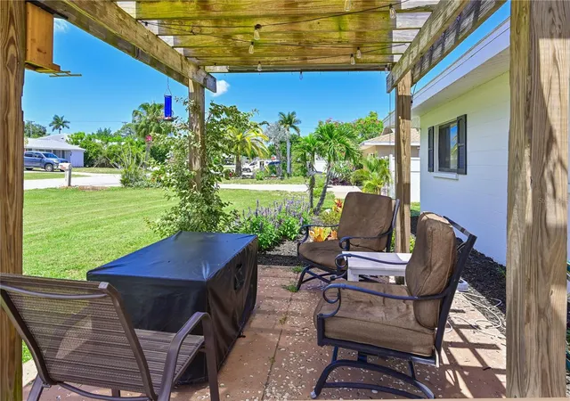 Photo 2 of Single family home for sale at 5812 2nd Avenue Dr NW, Bradenton, FL 34209 | MLS# A4711274 | Listing updated on 2026-10-29