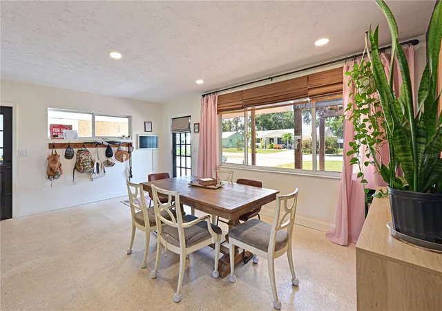Photo 4 of Single family home for sale at 5812 2nd Avenue Dr NW, Bradenton, FL 34209 | MLS# A4711274 | Listing updated on 2026-10-29