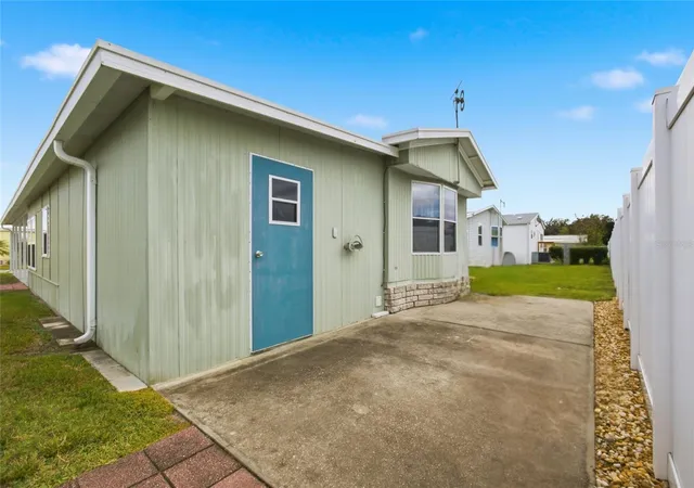 Photo 3 of Manufactured home for sale at 4121 Joyful Ln, Zephyrhills, FL 33541 | MLS# TB8562702 | Listing updated on 2026-10-29