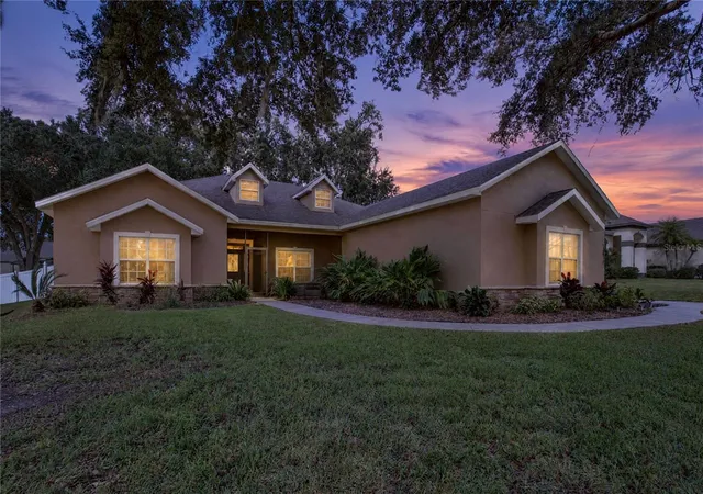 Photo 2 of Single family home for sale at 33615 Lake Myrtle Blvd, Leesburg, FL 34748 | MLS# G5119615 | Listing updated on 2026-10-29