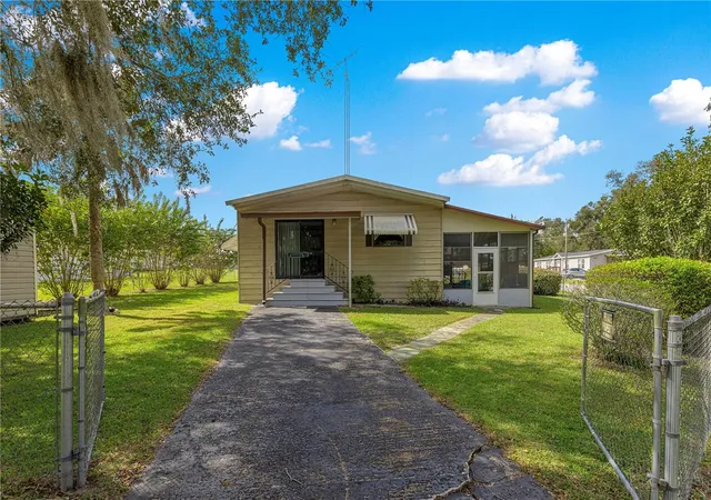 Photo 1 of Manufactured home for sale at 14460 Se 91st Avenue, Summerfield, FL 34491 | MLS# OM734900 | Listing updated on 2026-10-29
