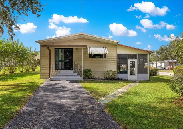 Photo 1 of Manufactured home for sale at 14460 SE 91st Avenue, Summerfield, FL 34491 | MLS# OM734900 | Listing updated on 2026-10-29