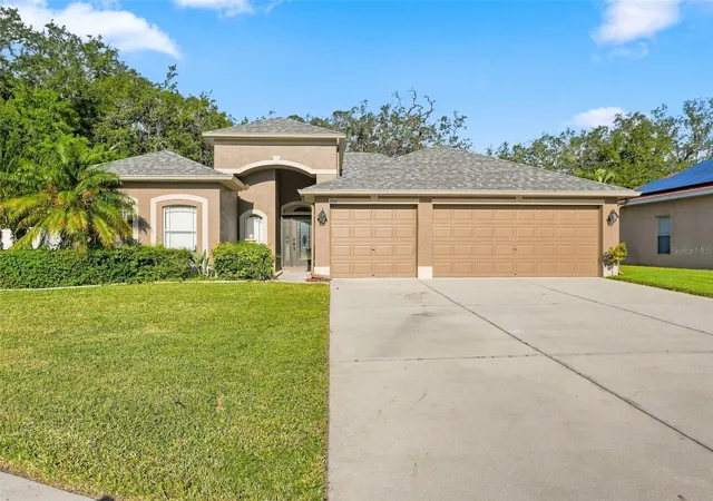 Photo 1 of Single family home for sale at 1901 Oswego Dr, Holiday, FL 34691 | MLS# TB8562710 | Listing updated on 2026-10-29