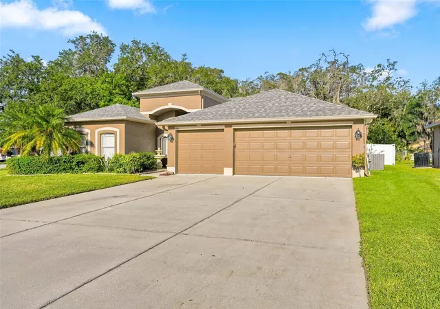 Photo 2 of Single family home for sale at 1901 Oswego Dr, Holiday, FL 34691 | MLS# TB8562710 | Listing updated on 2026-10-29