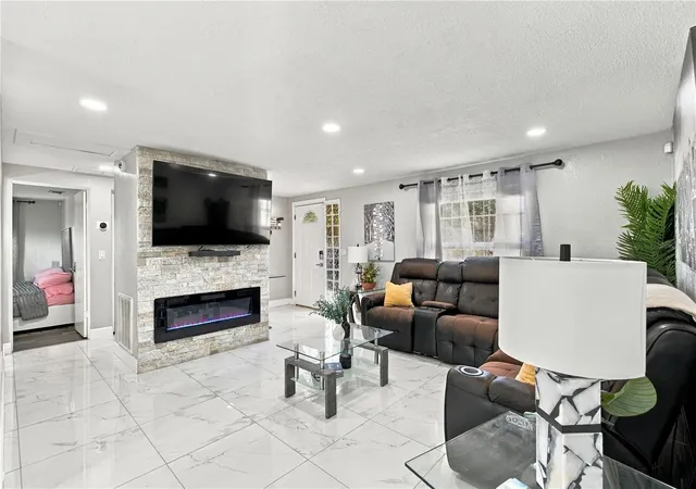 Photo 2 of Single family home for sale at 101 Mitchell Dr, Brandon, FL 33511 | MLS# TB8562732 | Listing updated on 2026-10-30