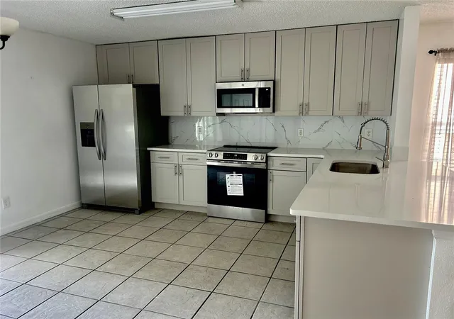 Photo 2 of Single family home for sale at 1030 Crystal Bay Ln, Orlando, FL 32828 | MLS# O6453673 | Listing updated on 2026-10-30