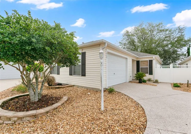 Single family home for sale at 9108 SE 177th Belmont Pl, THE VILLAGES, FL 32162 | MLS# G5119619