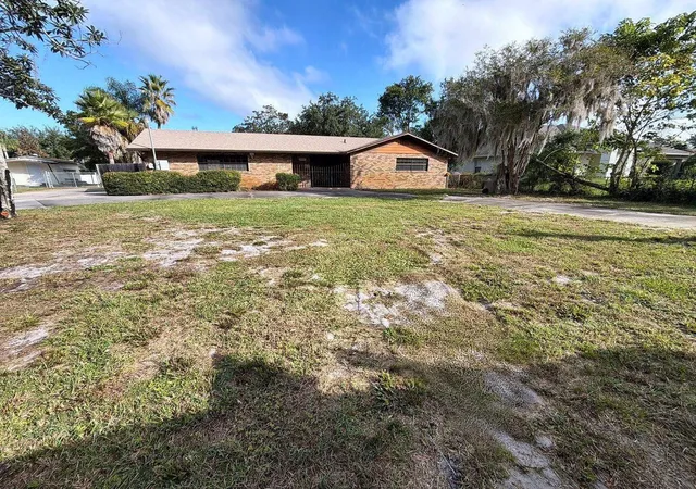 Photo 2 of Single family home for sale at 11241 Pine Ridge Rd, Leesburg, FL 34788 | MLS# O6453678 | Listing updated on 2026-10-29