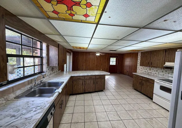 Photo 3 of Single family home for sale at 11241 Pine Ridge Rd, Leesburg, FL 34788 | MLS# O6453678 | Listing updated on 2026-10-29