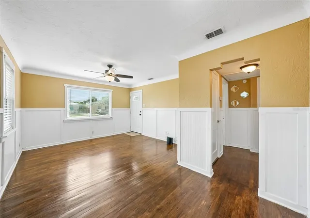 Photo 3 of Single family home for sale at 4601 16th Avenue N, Saint Petersburg, FL 33713 | MLS# TB8562751 | Listing updated on 2026-10-29