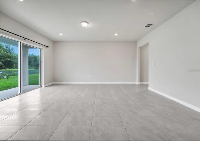 Photo 3 of Single family home for sale at 5322 Royal Point Ave, Kissimmee, FL 34746 | MLS# O6453685 | Listing updated on 2026-10-30