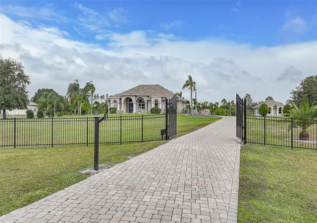 Photo 3 of Single family home for sale at 17300 River Ranch Ct, Punta Gorda, FL 33982 | MLS# C7532693 | Listing updated on 2026-10-29