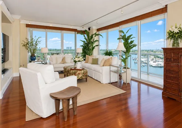 Photo 4 of Condo for sale at 16500 Collins Ave #956, Sunny Isles Beach, FL 33160 | MLS# O6453695 | Listing updated on 2026-10-30