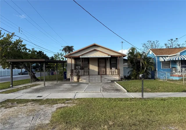 Single family home for sale at 2933 W Walnut St, TAMPA, FL 33607 | MLS# TB8562777
