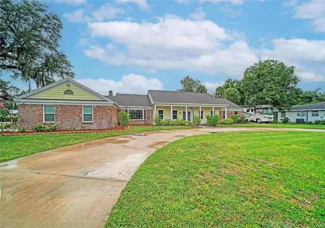 Photo 1 of Single family home for sale at 412 E Oak St, Arcadia, FL 34266 | MLS# A4711300 | Listing updated on 2026-10-30