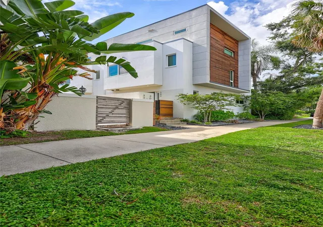 Photo 1 of Townhouse for sale at 349 7th Street S, Saint Petersburg, FL 33701 | MLS# TB8562785 | Listing updated on 2026-10-30