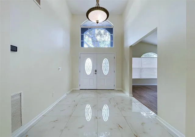 Photo 4 of Single family home for sale at 17505 Woodthrush Pl, Tampa, FL 33647 | MLS# TB8562795 | Listing updated on 2026-10-30