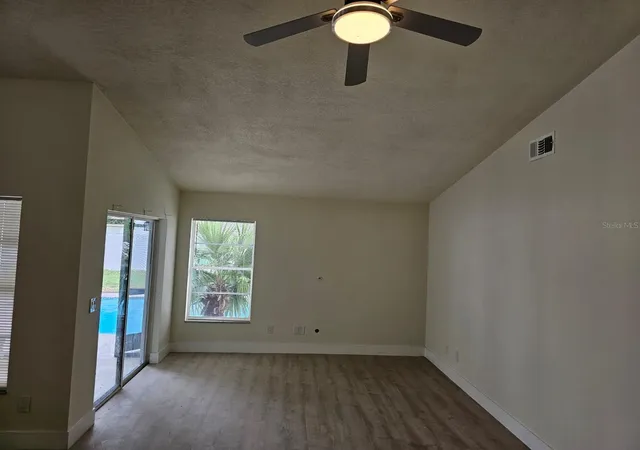 Photo 4 of Single family home for sale at 2633 Dixie Ln, Kissimmee, FL 34744 | MLS# O6453708 | Listing updated on 2026-10-29