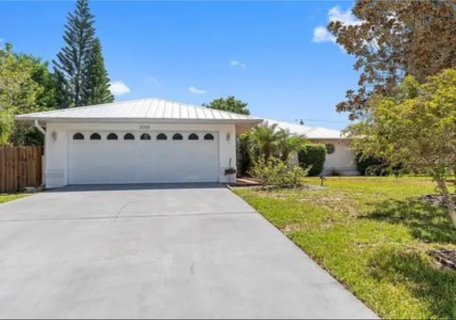 Single family home for sale at 1019 Gardenia St, SEBASTIAN, FL 32958 | MLS# GC544531