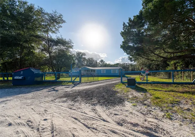 Photo 3 of Manufactured home for sale at 18427 Moorhaven Dr, Spring Hill, FL 34610 | MLS# TB8562805 | Listing updated on 2026-10-30