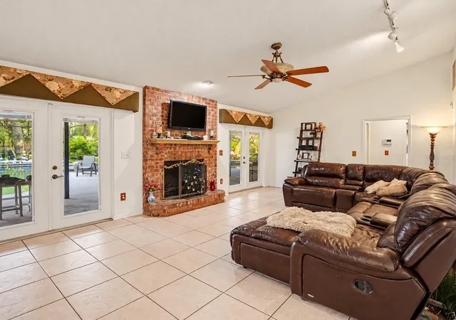 Photo 2 of Single family home for sale at 676 Mourning Dove Cir, Lake Mary, FL 32746 | MLS# O6453716 | Listing updated on 2026-10-29