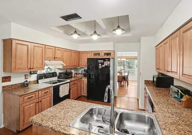 Photo 3 of Single family home for sale at 676 Mourning Dove Cir, Lake Mary, FL 32746 | MLS# O6453716 | Listing updated on 2026-10-29