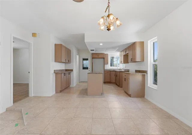 Photo 4 of Single family home for sale at 316 S Mango St, Englewood, FL 34223 | MLS# D6149438 | Listing updated on 2026-10-29
