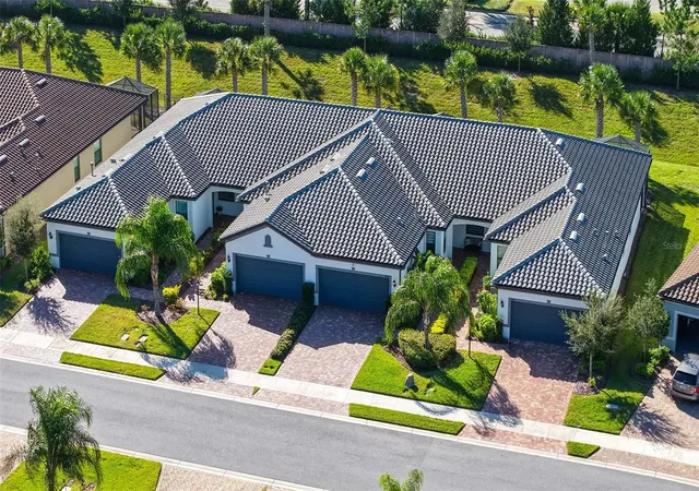 Photo 1 of House for sale at 7608 Summerland Cvs, Bradenton, FL 34202 | MLS# A4711322 | Listing updated on 2026-10-30
