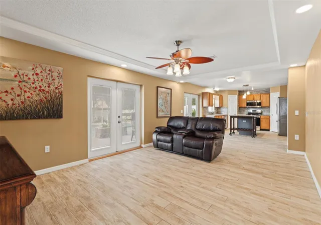 Photo 4 of Single family home for sale at 6052 Kaley Dr, Winter Haven, FL 33880 | MLS# S5160457 | Listing updated on 2026-10-30