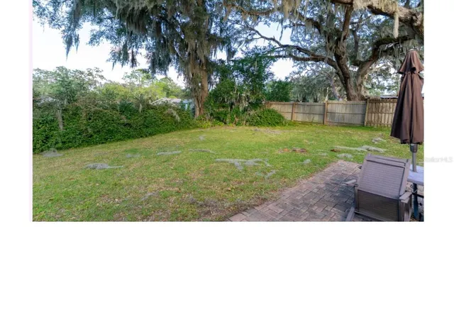 Photo 4 of Single family home for sale at 27 Emerald Dr, Ocala, FL 34472 | MLS# OM734924 | Listing updated on 2026-10-29