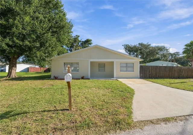 Single family home for sale at 1507 W Perdiz St, TAMPA, FL 33612 | MLS# TB8562855
