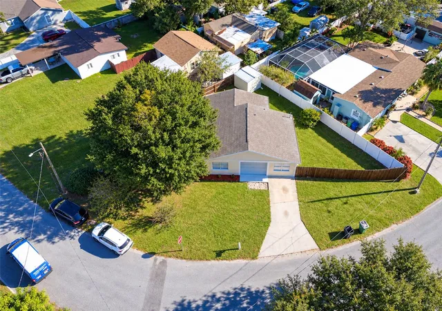Photo 4 of Single family home for sale at 1507 W Perdiz St, Tampa, FL 33612 | MLS# TB8562855 | Listing updated on 2026-10-30